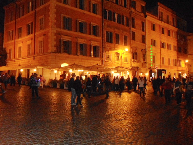 Piazza Santa Maria Trastevere