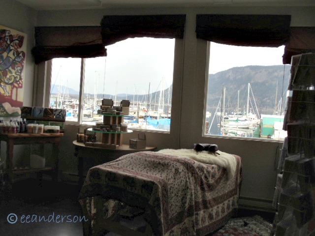 DSC02199-1Naked mermaid Aromatherapy massage